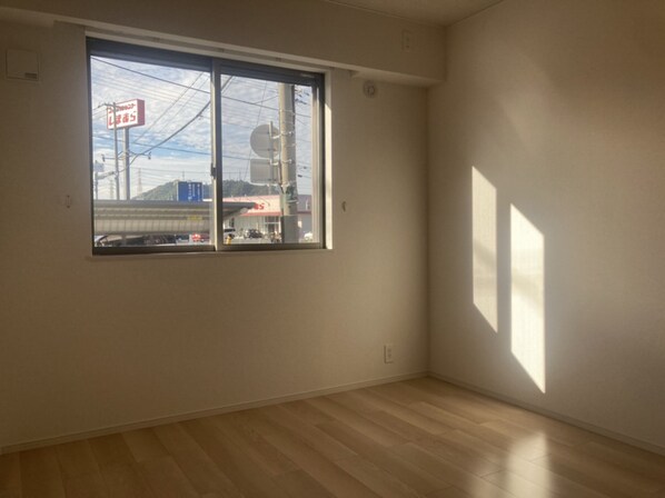 ソレアード東山Ⅰの物件内観写真